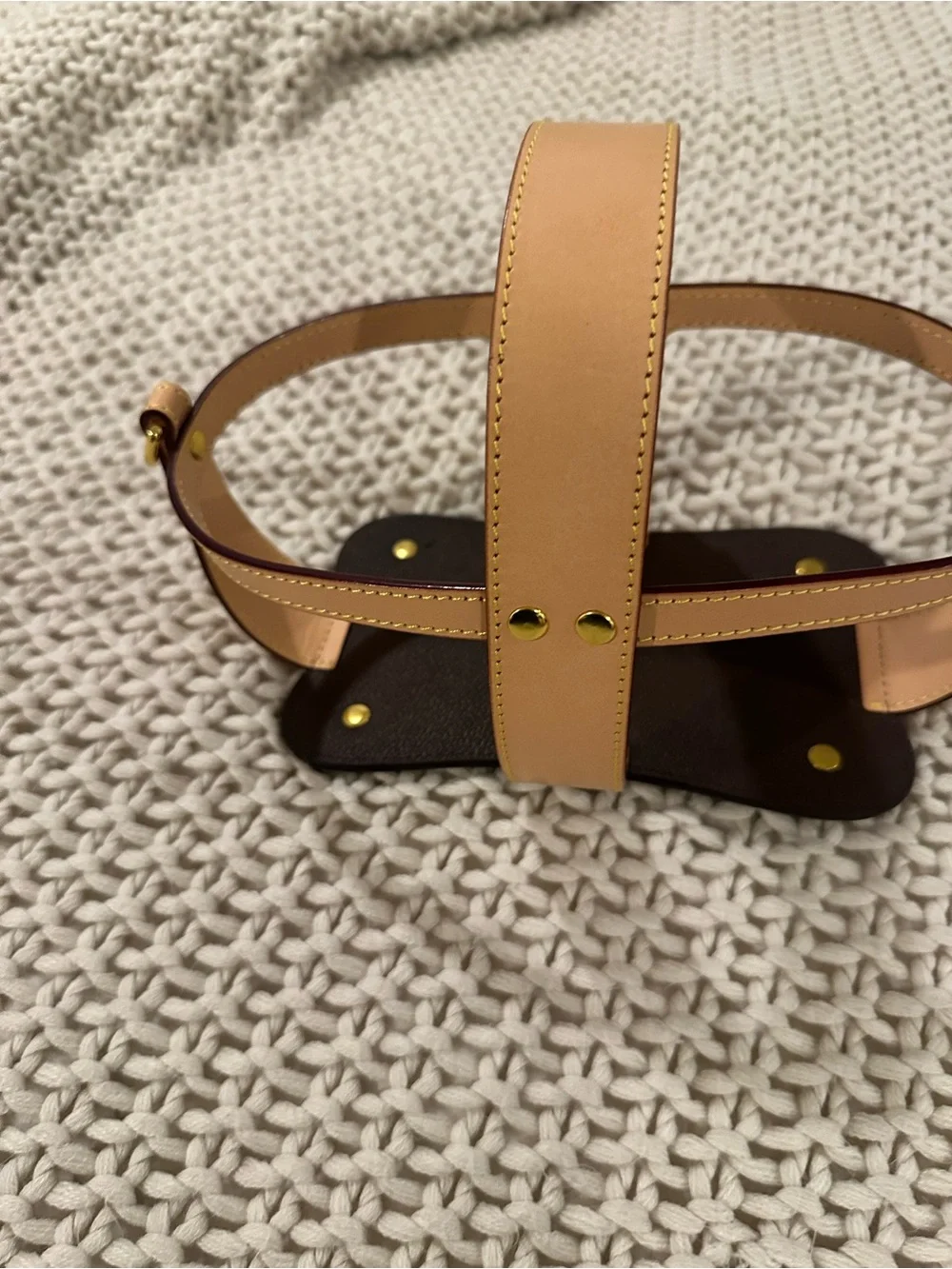 Aimere Luxury convert louis